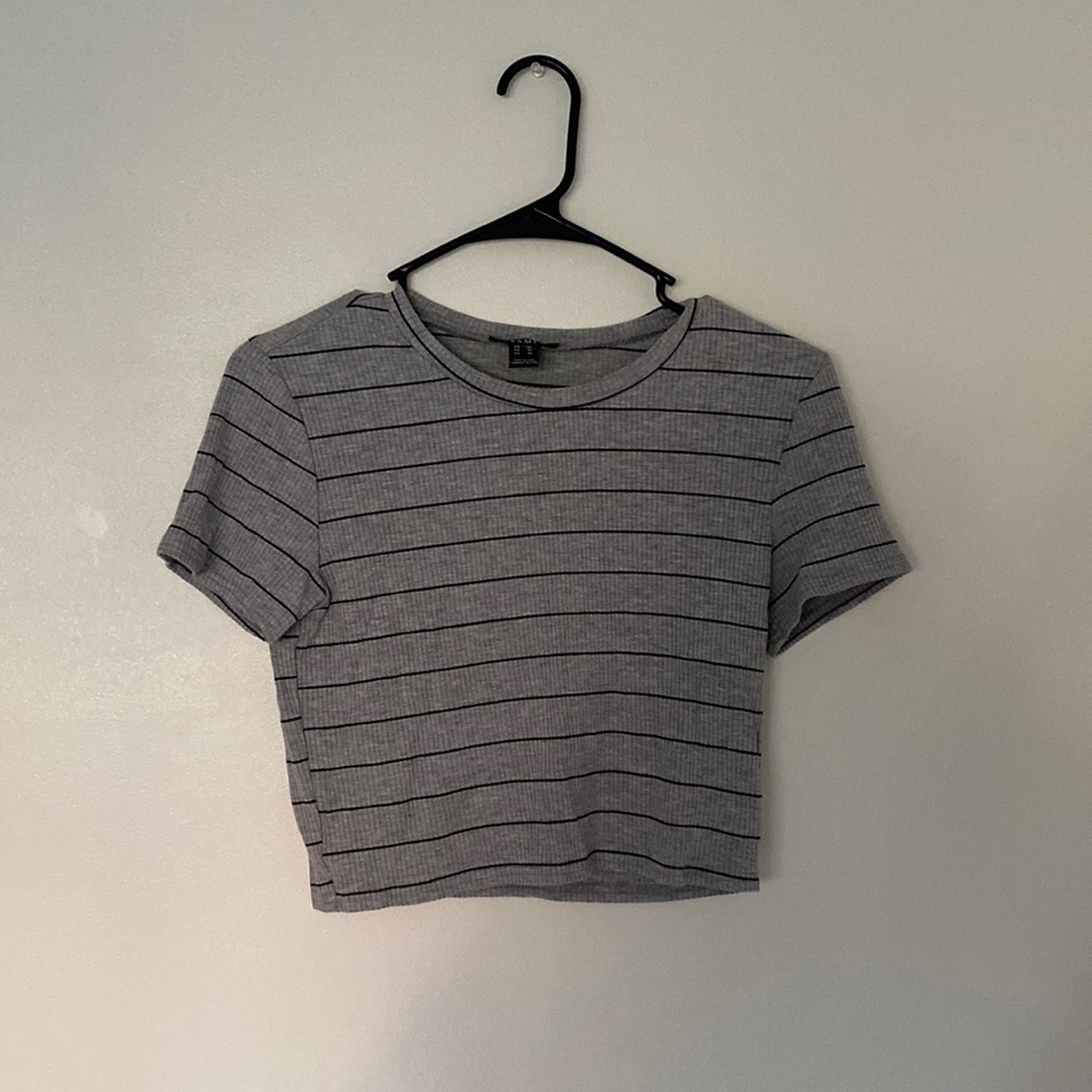 Hi! Today I am seeing a comfy tee with strips! Perf for girls and tweens!